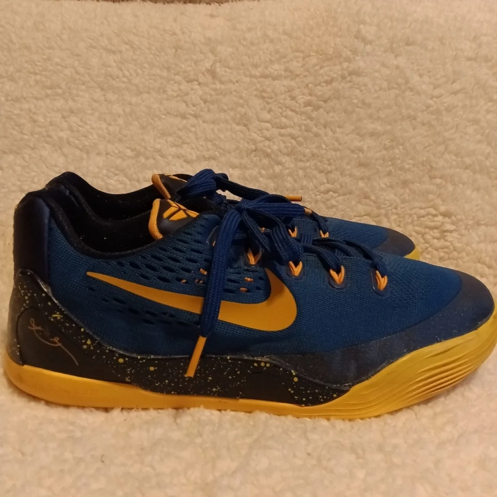 Kobe 9 EM 'Gym Blue' SKU: 646701 474 Colorway: Gym Blue/University Gold/… - Picture 3 of 12